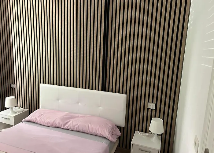 Alondra Park Apartment *