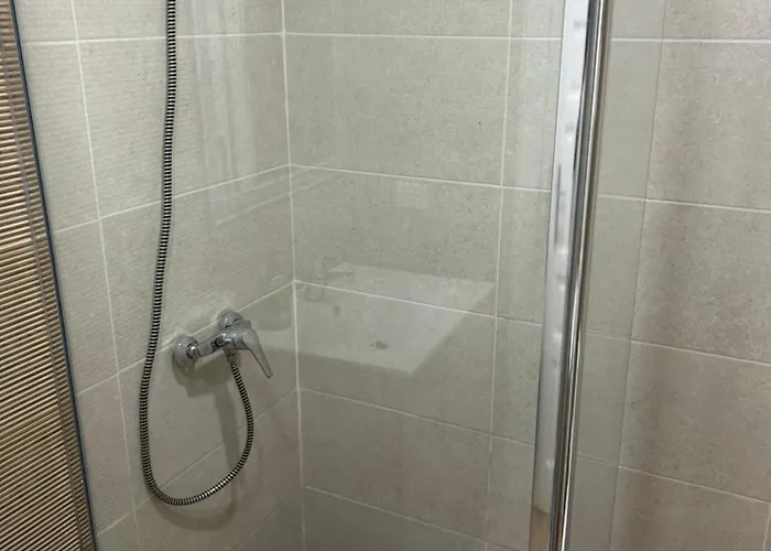 Alondra Park Apartment *