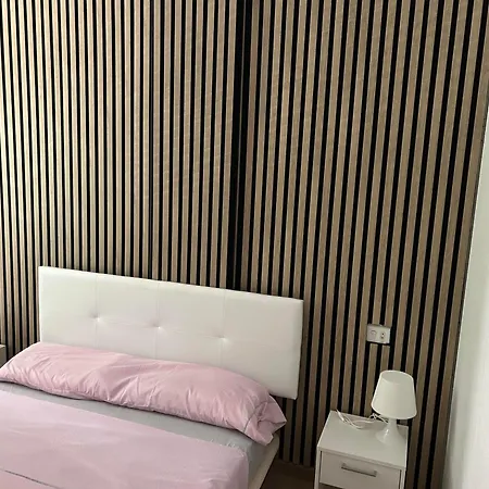 Alondra Park Apartman *