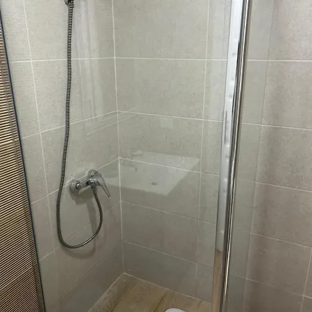 Alondra Park Apartman *