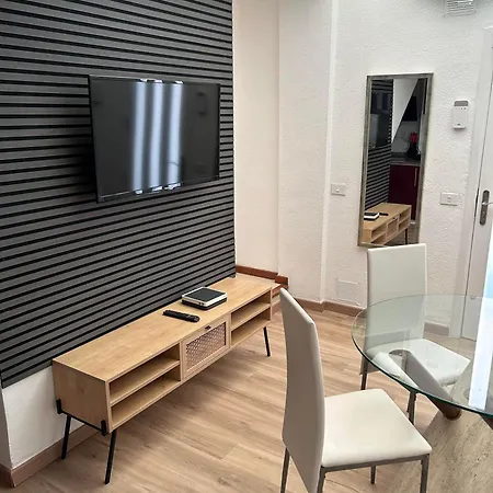 Alondra Park Apartman *